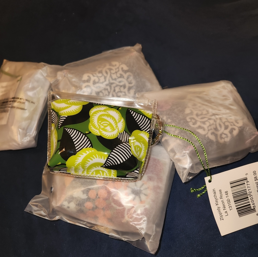Bundle of 5 Vera Bradley Zippity Keychain / coin purse Mixed Patterns